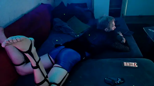 davidgntxxxxx online show from April 16, 2026, 5:47 pm