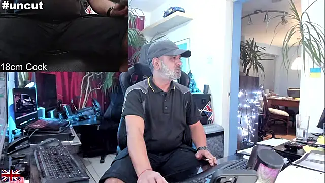 OnlineBossUK online show from October 2, 2025, 6:11 pm