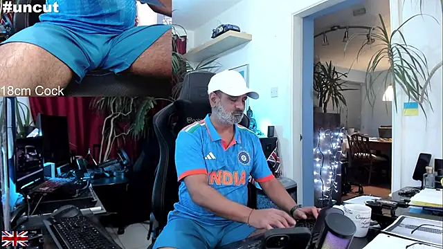 OnlineBossUK online show from October 7, 2025, 7:37 pm