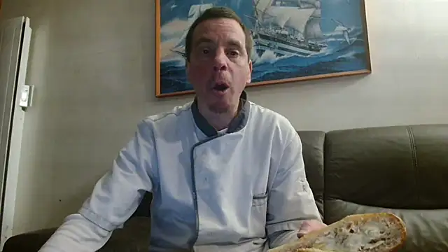 Snapshot of cloupefun chatting on February 3, 2026, 6:51 am cloupefun online show from February 3, 2026, 6:51 am