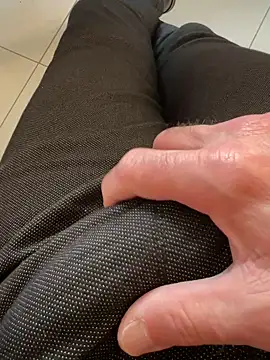 Snapshot of buodiculo chatting on February 26, 2025, 4:38 pm buodiculo online show from February 26, 2025, 4:38 pm