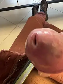 Snapshot of buodiculo chatting on March 11, 2025, 7:24 am buodiculo online show from March 11, 2025, 7:24 am