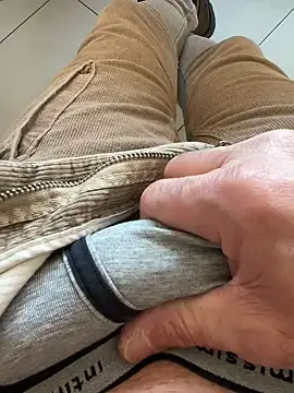 Snapshot of buodiculo chatting on March 5, 2025, 1:06 pm buodiculo online show from March 5, 2025, 1:06 pm