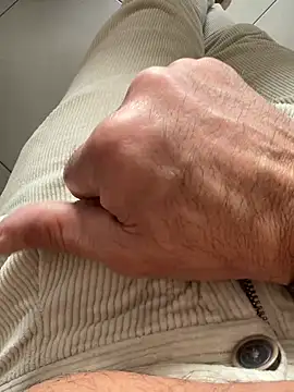 Snapshot of buodiculo chatting on February 28, 2025, 2:09 pm buodiculo online show from February 28, 2025, 2:09 pm