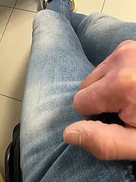 Snapshot of buodiculo chatting on March 6, 2025, 5:11 pm buodiculo online show from March 6, 2025, 5:11 pm