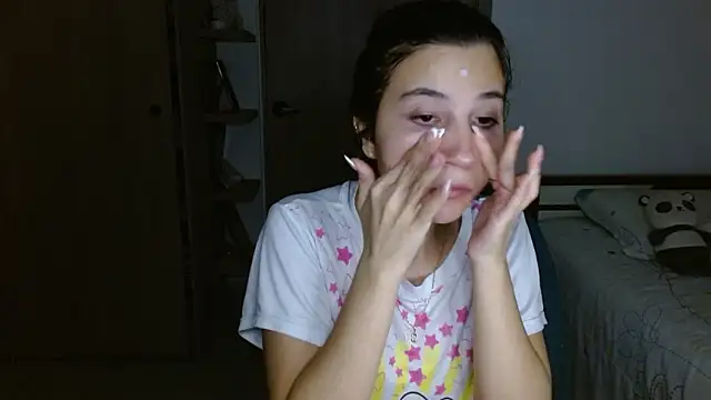 mia  lopez  online show from March 17, 2026, 4:15 am