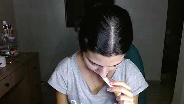 mia  lopez  online show from July 4, 2026, 5:25 am
