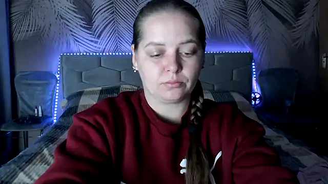 uliastar online show from September 30, 2025, 7:36 am