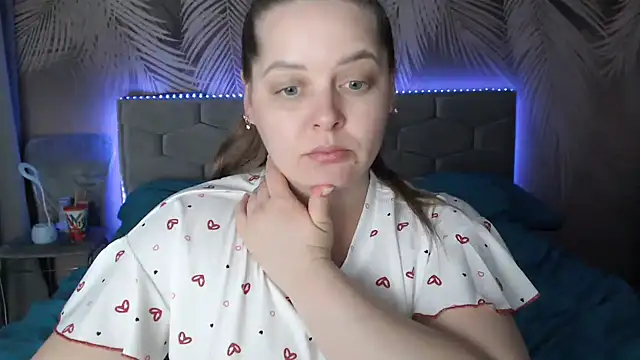 uliastar online show from March 15, 2025, 1:18 pm