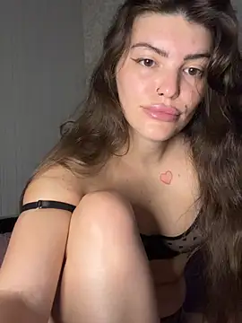 FionaLaNice online show from July 24, 2026, 8:27 pm