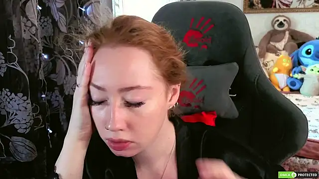 TinaBrook online show from April 8, 2026, 4:47 am