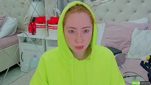 TinaBrook online show from September 22, 2025, 3:23 am