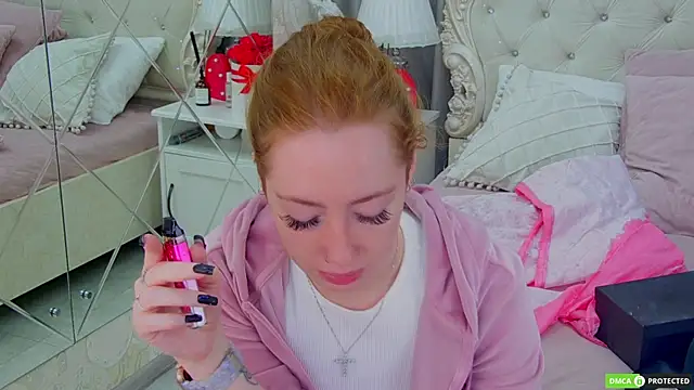 TinaBrook online show from October 8, 2025, 3:41 am