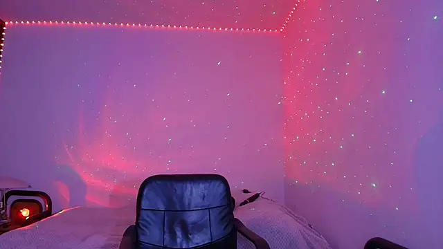 lilith nv online show from November 27, 2025, 1:22 pm