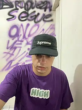 Snapshot of Magosupreme chatting on February 1, 2026, 5:49 am Magosupreme online show from February 1, 2026, 5:49 am