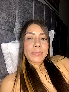 martina contreras online show from October 31, 2025, 7:05 am