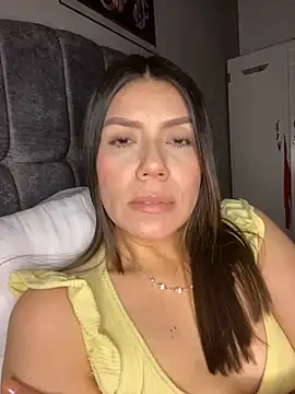 martina contreras online show from April 16, 2026, 5:08 am