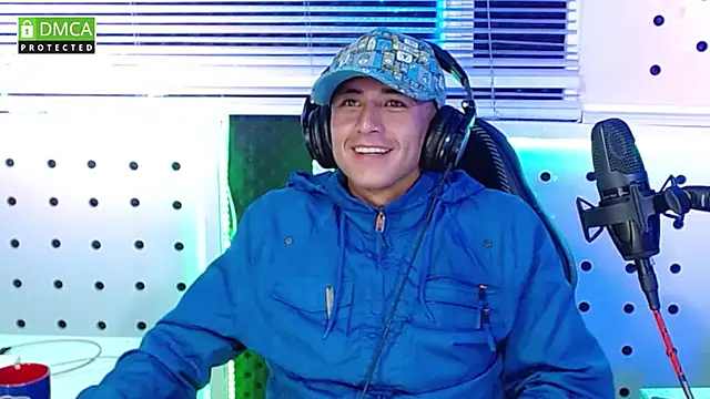 Darko0717 online show from October 19, 2025, 12:13 am