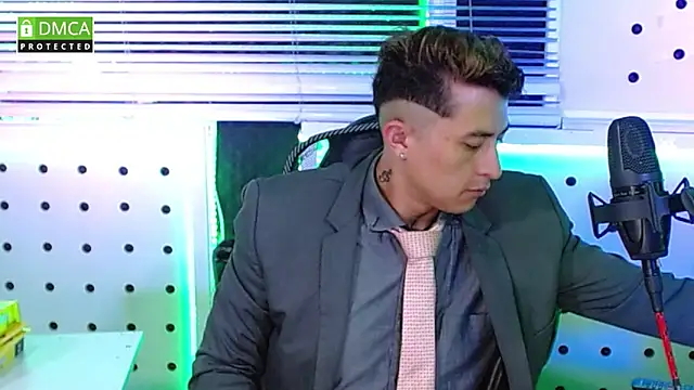 Darko0717 online show from October 18, 2025, 12:07 pm