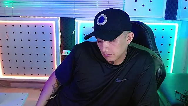 Snapshot of Darko0717 chatting on February 10, 2026, 12:53 am Darko0717 online show from February 10, 2026, 12:53 am