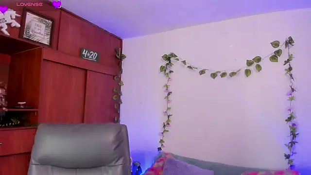 Cata green online show from September 27, 2025, 8:37 pm