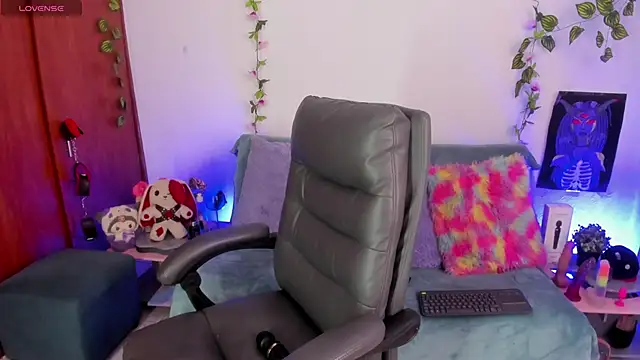 Cata green online show from September 30, 2025, 8:15 pm