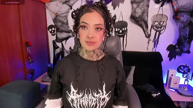 Cata green online show from October 9, 2025, 7:25 pm