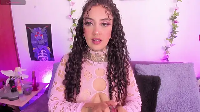 Cata green online show from November 28, 2025, 7:58 pm