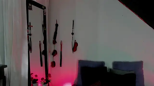 Cata green online show from March 18, 2025, 8:59 pm