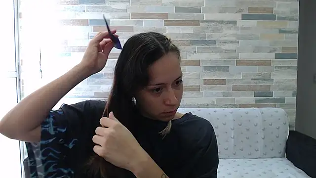 Snapshot of MommyMiaWs chatting on October 5, 2025, 1:13 pm MommyMiaWs online show from October 5, 2025, 1:13 pm