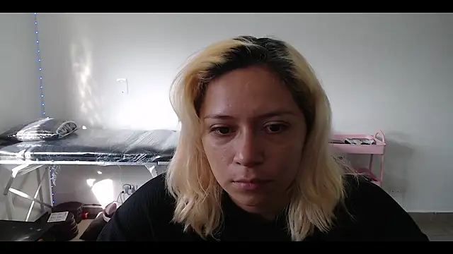 Snapshot of MommyMiaWs chatting on March 2, 2025, 1:09 pm MommyMiaWs online show from March 2, 2025, 1:09 pm