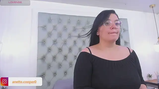 anette cooper online show from January 13, 2026, 3:32 am