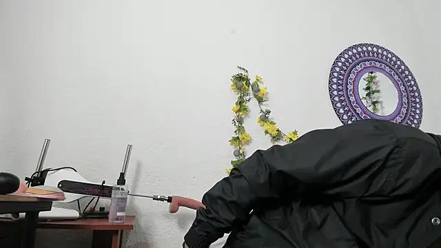 Hanna moore1 online show from March 18, 2025, 6:50 pm