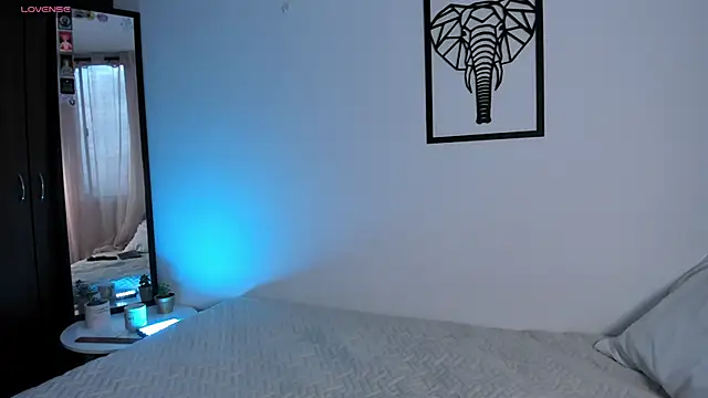 emilybae  online show from October 23, 2025, 10:30 pm