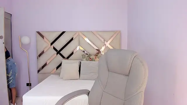 Snapshot of kylie_reyes chatting on June 13, 2026, 7:23 pm kylie reyes online show from June 13, 2026, 7:23 pm