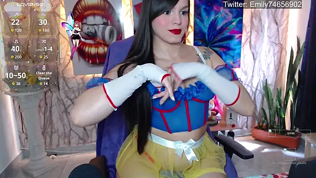 Snapshot of EmiTranny chatting on September 27, 2025, 6:25 pm EmiTranny online show from September 27, 2025, 6:25 pm