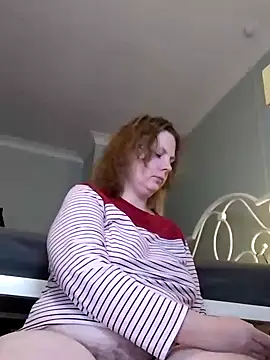 Snapshot of xxSexyBushLinnxx chatting on December 6, 2024, 8:56 pm xxSexyBushLinnxx online show from December 6, 2024, 8:56 pm