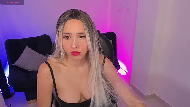 emilly smith 1 online show from November 8, 2025, 11:08 pm