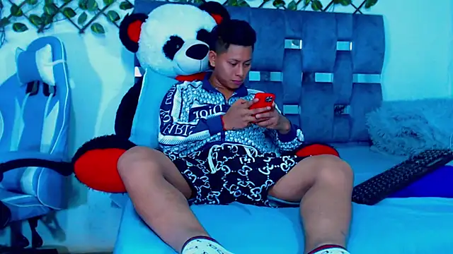 Snapshot of Hakim_prettynigg chatting on April 5, 2026, 12:50 am Hakim prettynigg online show from April 5, 2026, 12:50 am