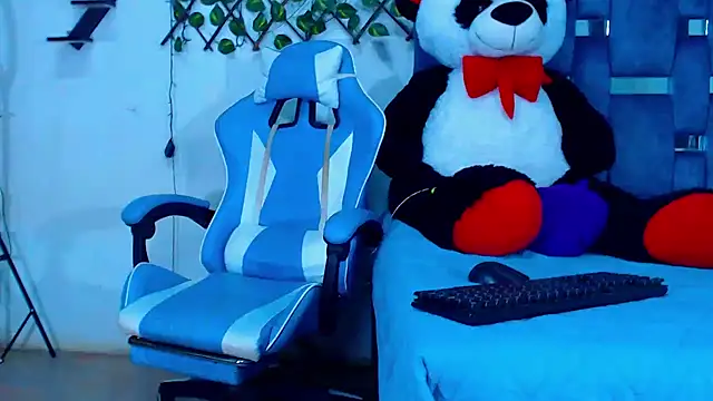 Snapshot of Hakim_prettynigg chatting on November 3, 2025, 5:38 pm Hakim prettynigg online show from November 3, 2025, 5:38 pm