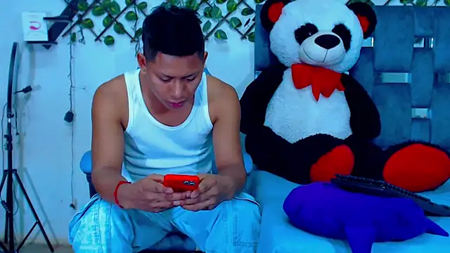 Snapshot of Hakim_prettynigg chatting on April 2, 2026, 10:05 pm Hakim prettynigg online show from April 2, 2026, 10:05 pm