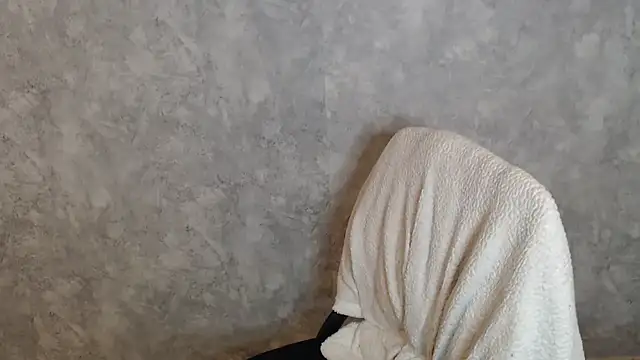 Snapshot of xDragibusx chatting on December 11, 2024, 8:28 pm xDragibusx online show from December 11, 2024, 8:28 pm