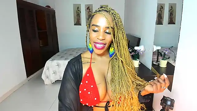 Snapshot of TAYLORR778 chatting on February 5, 2026, 2:02 pm TAYLORR778 online show from February 5, 2026, 2:02 pm