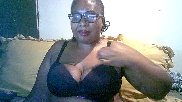 YELLOW BONE online show from November 8, 2025, 9:07 pm