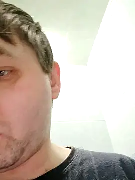 Snapshot of tores992 chatting on February 15, 2025, 9:28 pm tores992 online show from February 15, 2025, 9:28 pm