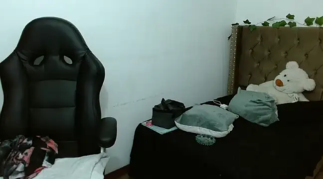  Scarlett Sweet online show from March 17, 2025, 12:32 am