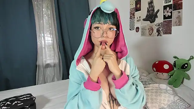 Snapshot of acid_candy_ chatting on October 27, 2025, 10:33 pm acid candy  online show from October 27, 2025, 10:33 pm