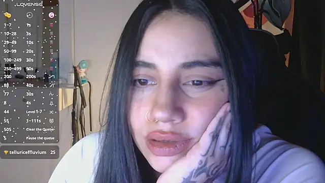 Snapshot of val_bardot chatting on June 14, 2026, 2:24 am val bardot online show from June 14, 2026, 2:24 am