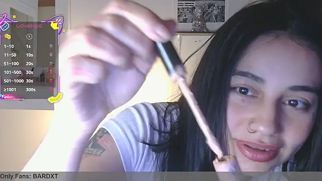 Snapshot of val_bardot chatting on June 4, 2026, 2:16 am val bardot online show from June 4, 2026, 2:16 am