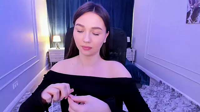 GracefulLook online show from March 13, 2025, 10:05 am